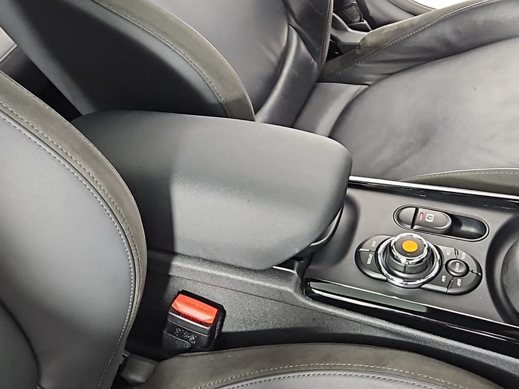 Thumbnail: 2021 MINI Cooper Clubman - 16