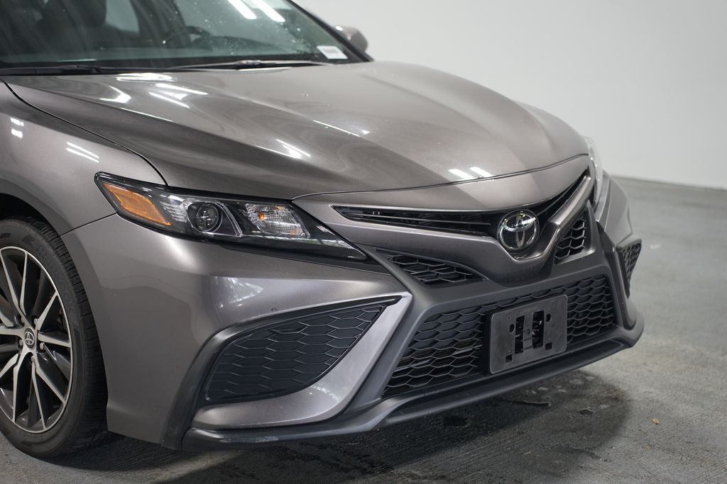 2024 Toyota Camry SE 4