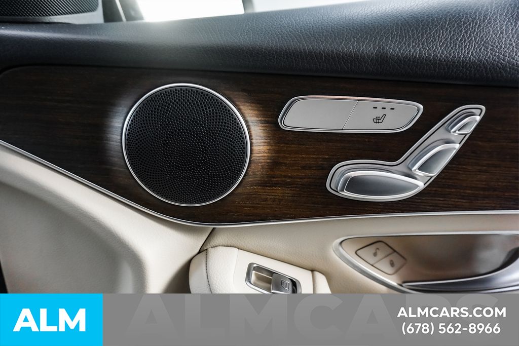 Used 2022 Gray Mercedes-Benz GLC 300 image 42