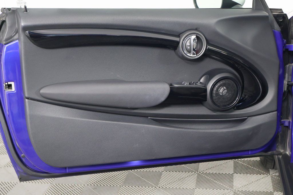 Thumbnail: 2019 MINI Cooper - 12