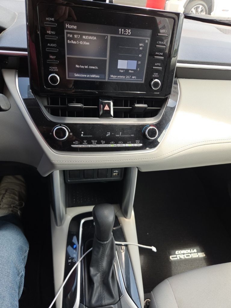 Thumbnail: 2022 Toyota Corolla Cross - 15