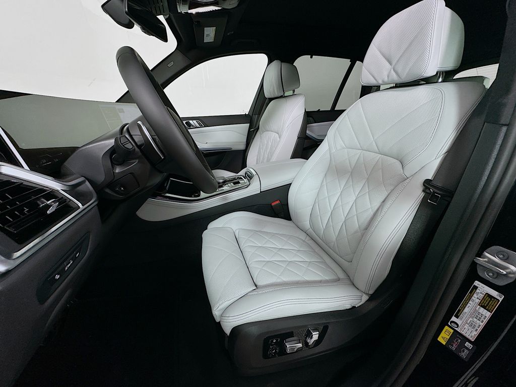 Thumbnail: 2026 BMW X5 - 16