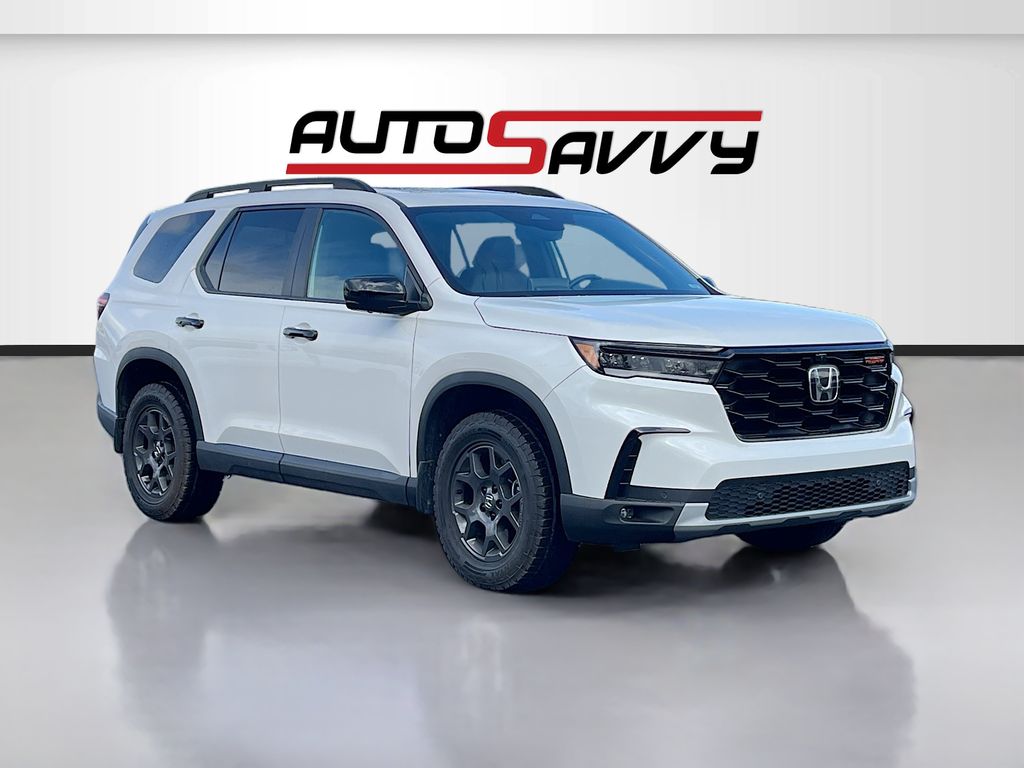 2025 Honda Pilot TrailSport AWD's photo