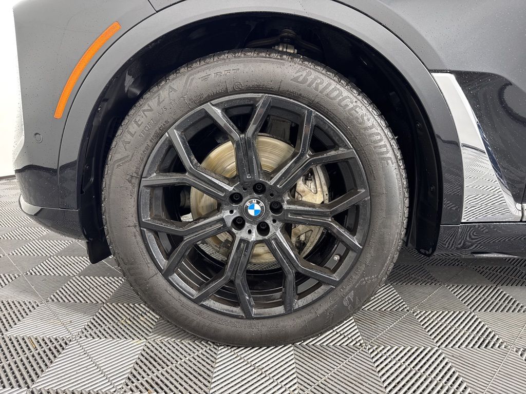 Thumbnail: 2024 BMW X7 - 8