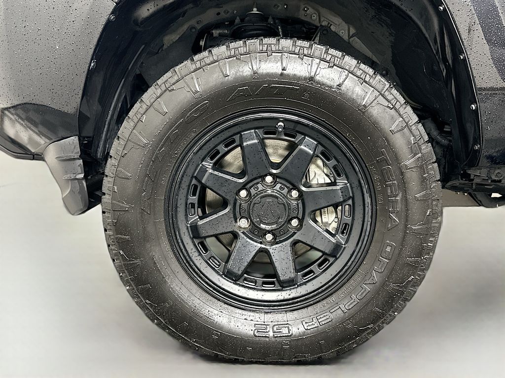 2023 Toyota Tacoma SR 29