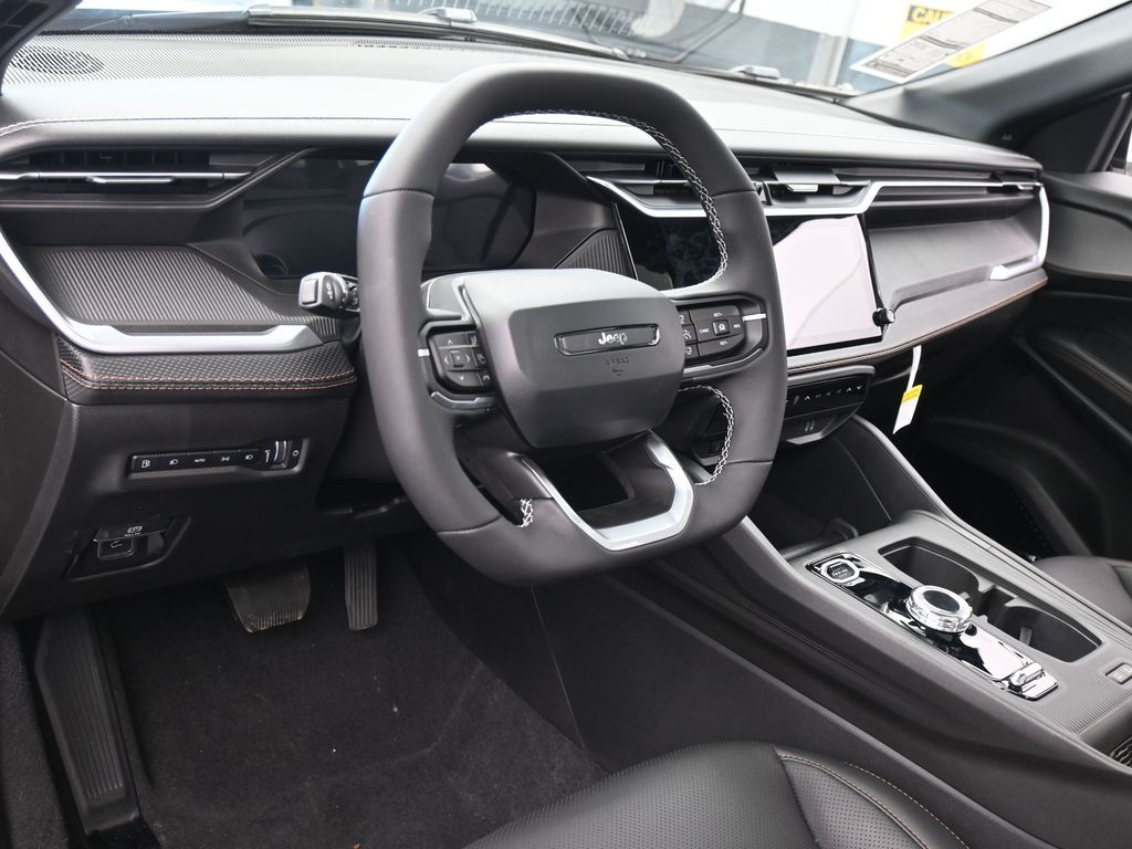 New 2026 Silver Zynith Clearcoat Jeep Overland image 14