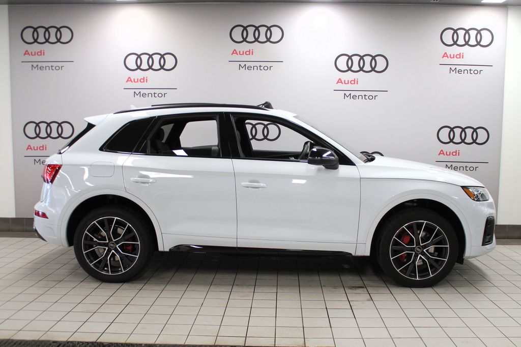 Thumbnail: 2024 Audi SQ5 - 7