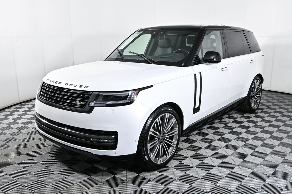 2024 Land Rover Range Rover SE 3