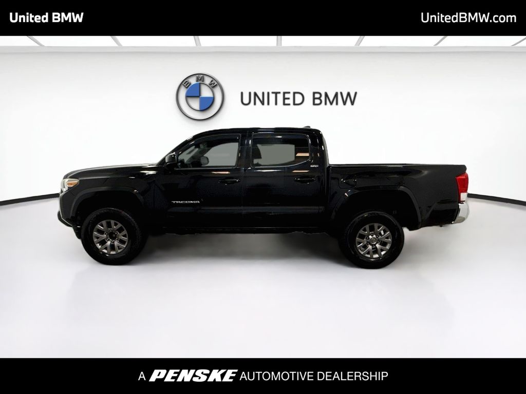 Thumbnail: 2017 Toyota Tacoma - 8