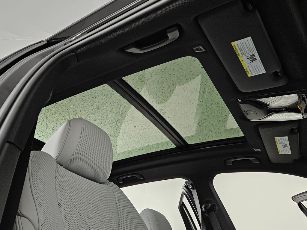 Thumbnail: 2023 BMW X5 - 18