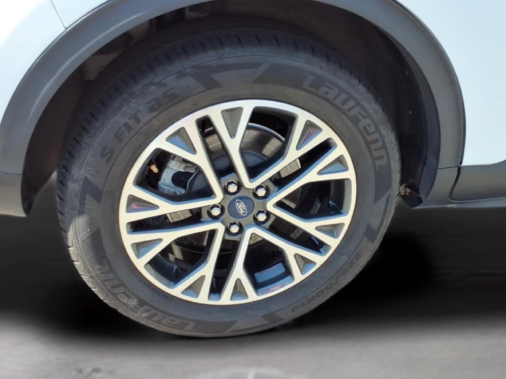 Used 2020 White Ford SEL image 34