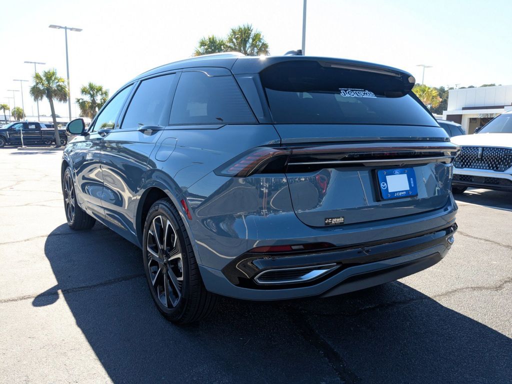 2025 Lincoln Nautilus Reserve