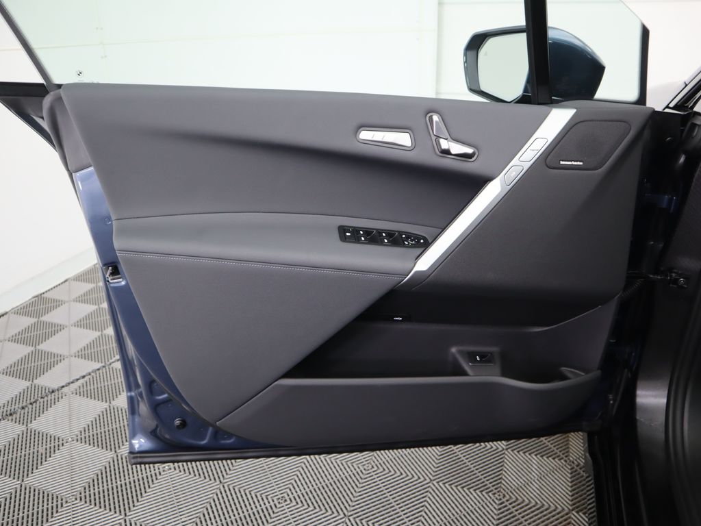 Thumbnail: 2026 BMW iX - 25