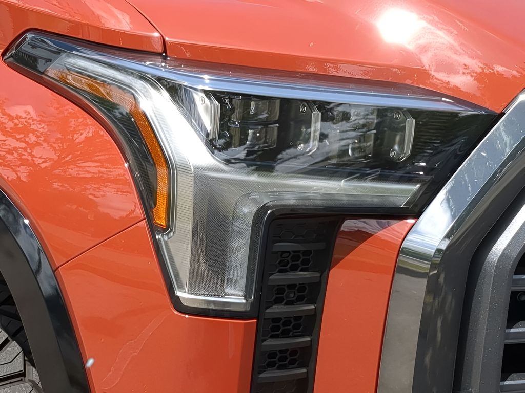 2025 Toyota Tundra Platinum - Photo 10