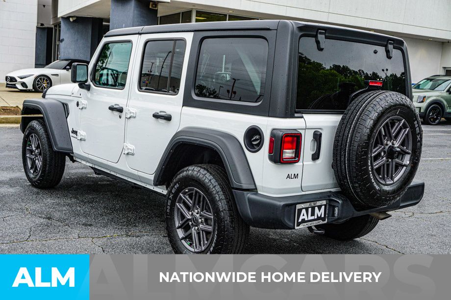 Used 2025 White Jeep Sport S image 5