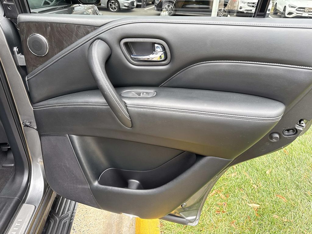 Thumbnail: 2020 INFINITI QX80 - 24