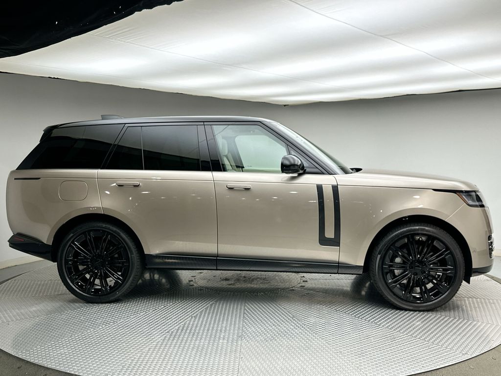 Thumbnail: 2026 Land Rover Range Rover - 4