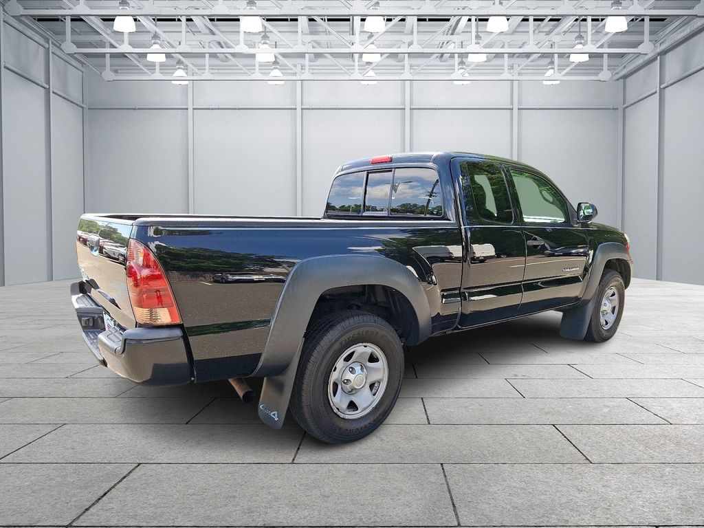 Thumbnail: 2014 Toyota Tacoma - 4