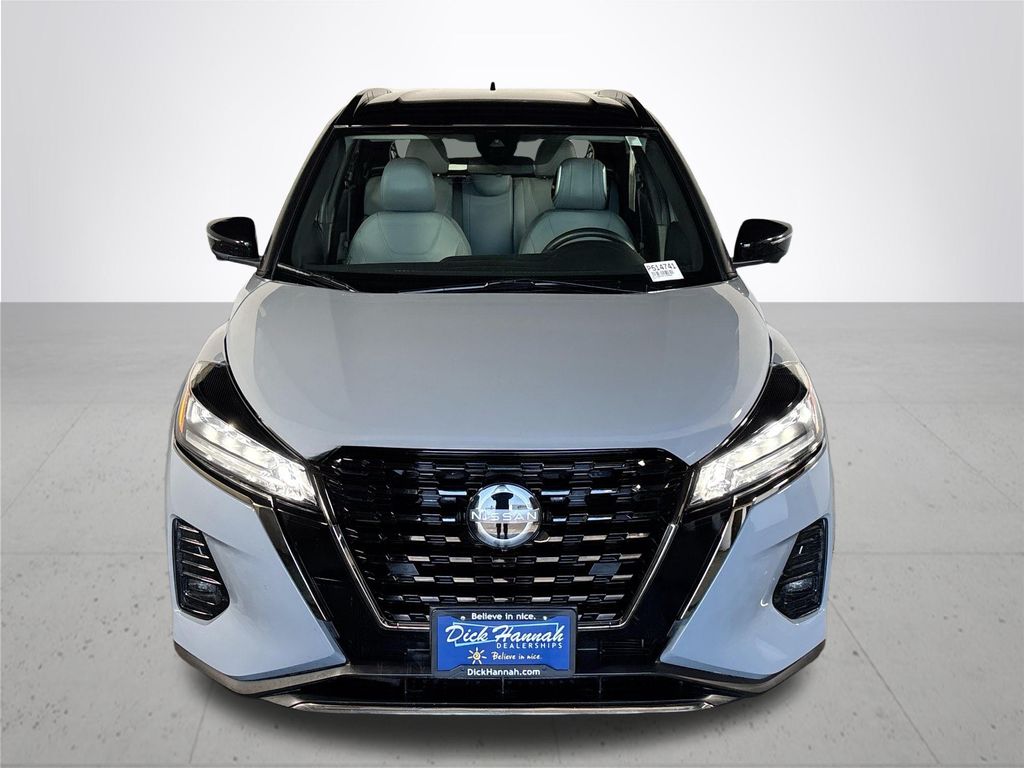 2023 Nissan Kicks SR