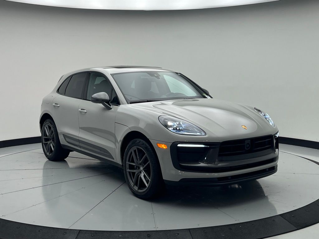 Thumbnail: 2025 Porsche Macan - 7