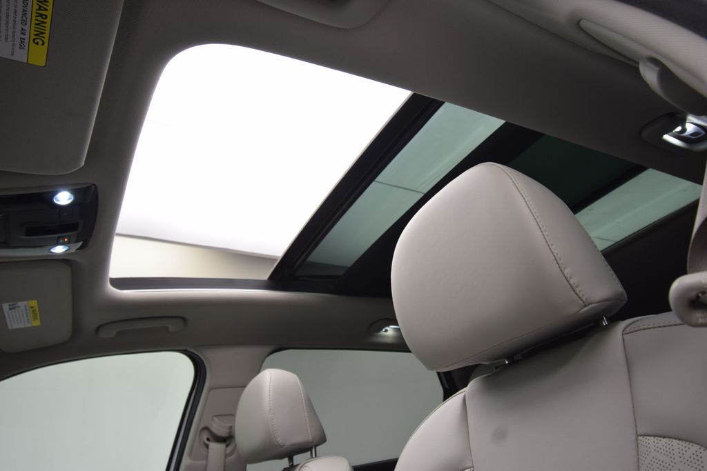 used 2023 Kia Sorento car, priced at $28,500