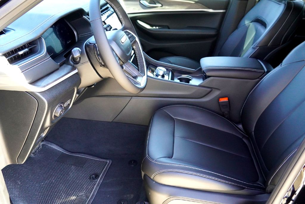 New Car 2025 Jeep Grand Cherokee L  Limited For Sale Under $60,000 In Taylor, Texas