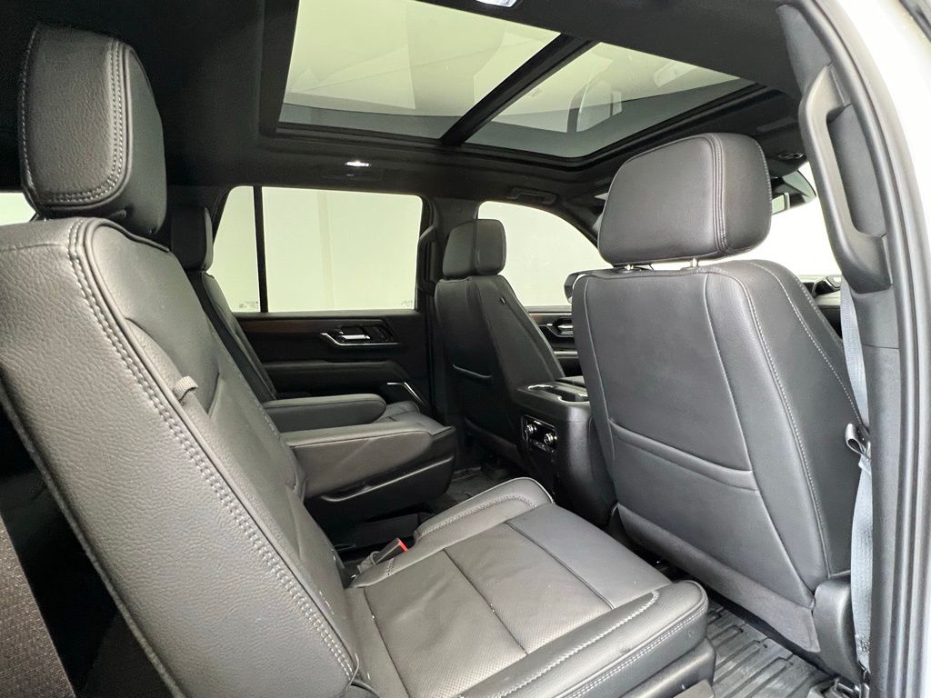 Thumbnail: 2025 GMC Yukon - 8