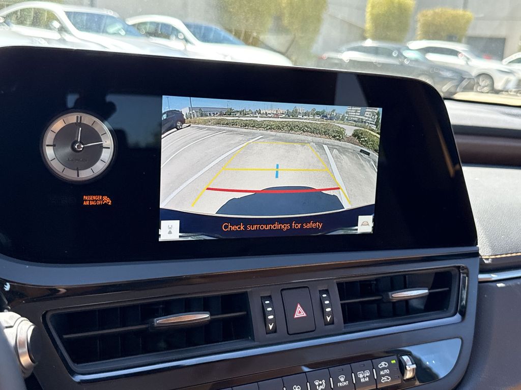 Thumbnail: 2025 Lexus ES - 24