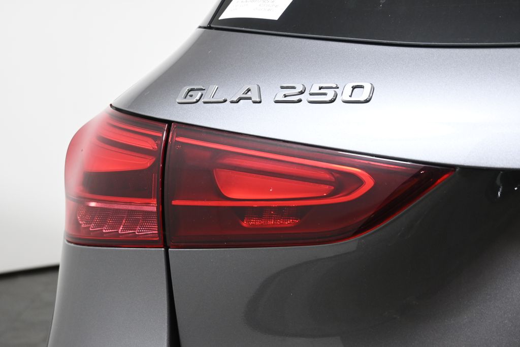 Thumbnail: 2026 Mercedes-Benz GLA - 12