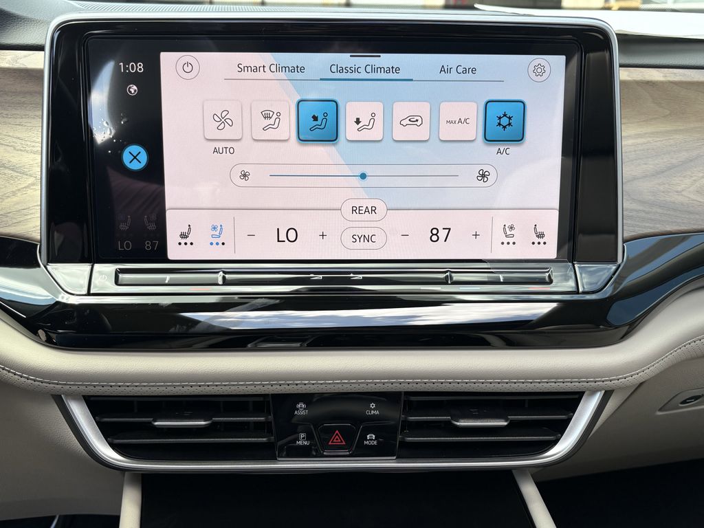 New 2026 Opal White Volkswagen 2.0T SE w/Technology image 20