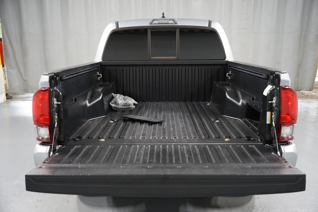 Thumbnail: 2022 Toyota Tacoma - 30