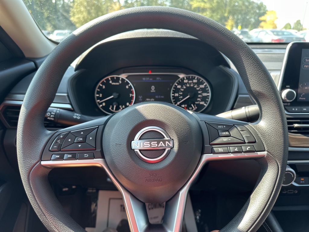 2023 Nissan Altima 2.5 SV 33