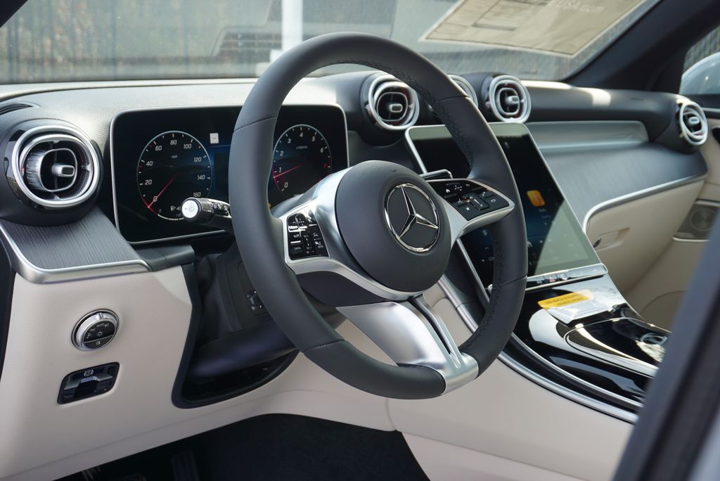 Thumbnail: 2026 Mercedes-Benz GLC - 10