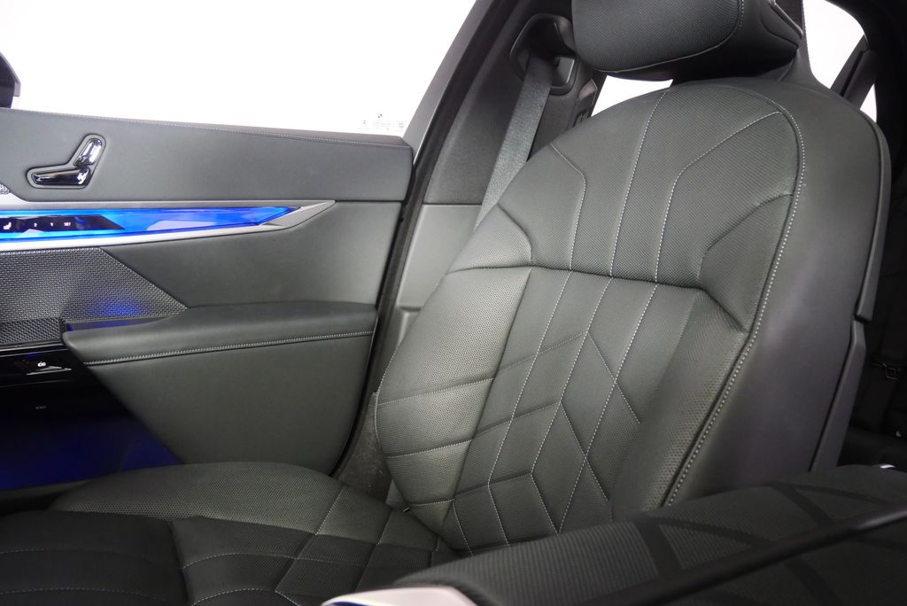 Thumbnail: 2025 BMW i7 - 27