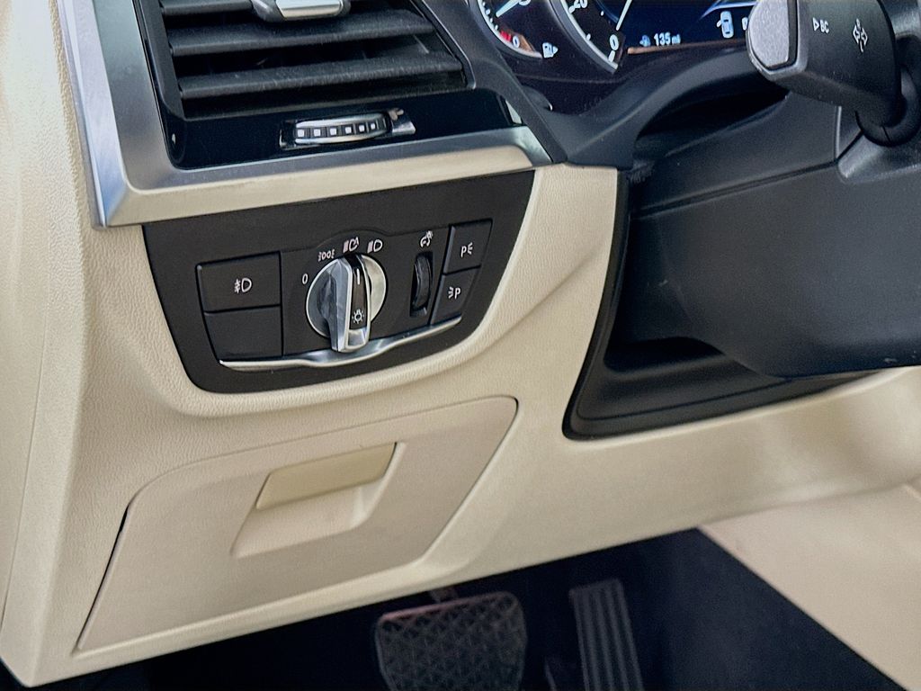 Thumbnail: 2018 BMW X3 - 10