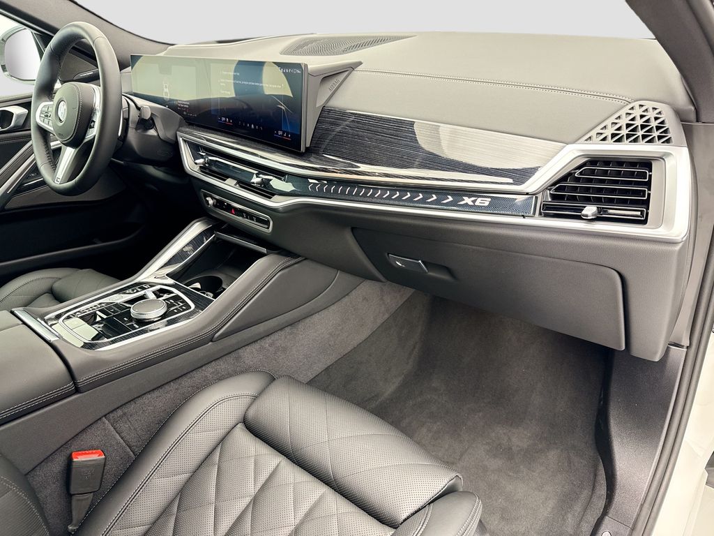 Thumbnail: 2026 BMW X6 - 16