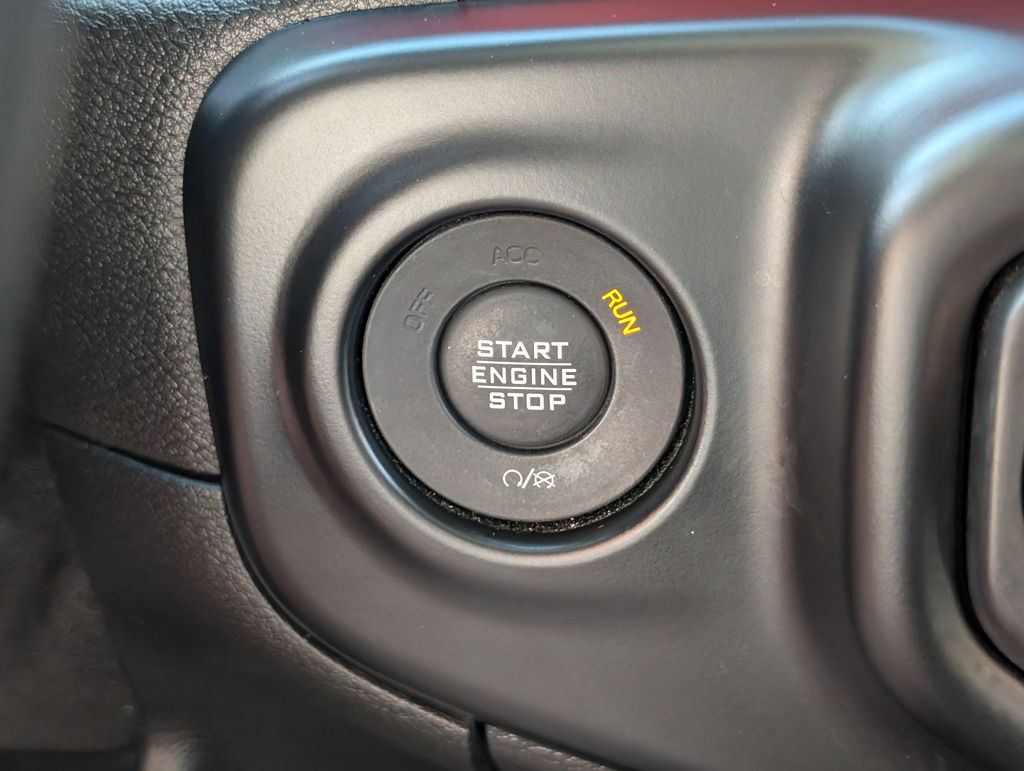 Used 2020 Gray Jeep Unlimited Rubicon image 25