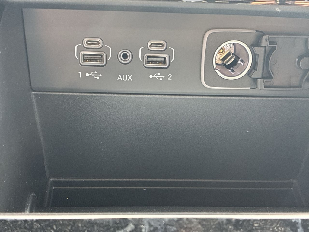 New 2025 White Jeep Limited image 44