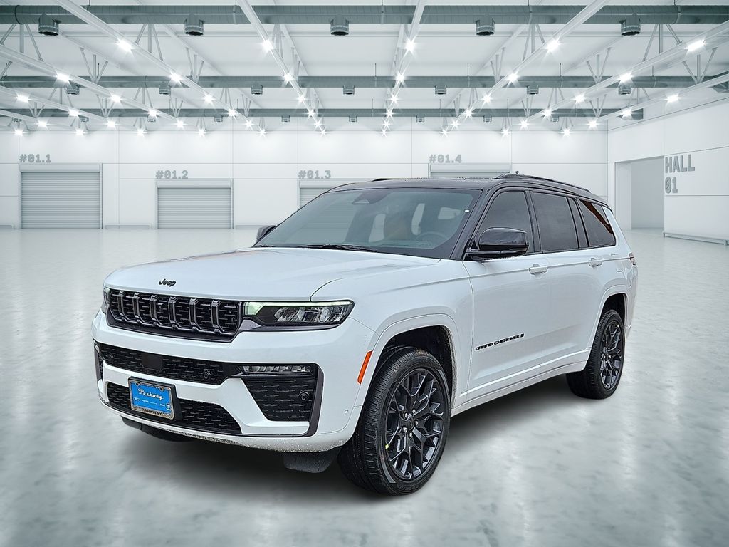 2026 Jeep Grand Cherokee L Summit 4x4's photo