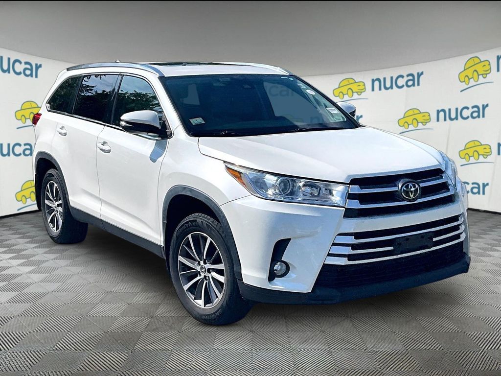 White (Blizzard Pearl) 2019 Toyota Highlander SUV / Crossover All-Wheel Drive 8-Speed Automatic
