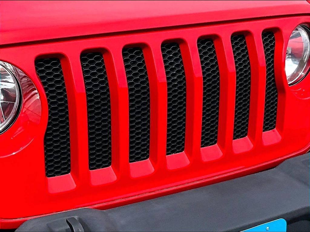 2023 Jeep Wrangler — photo 31