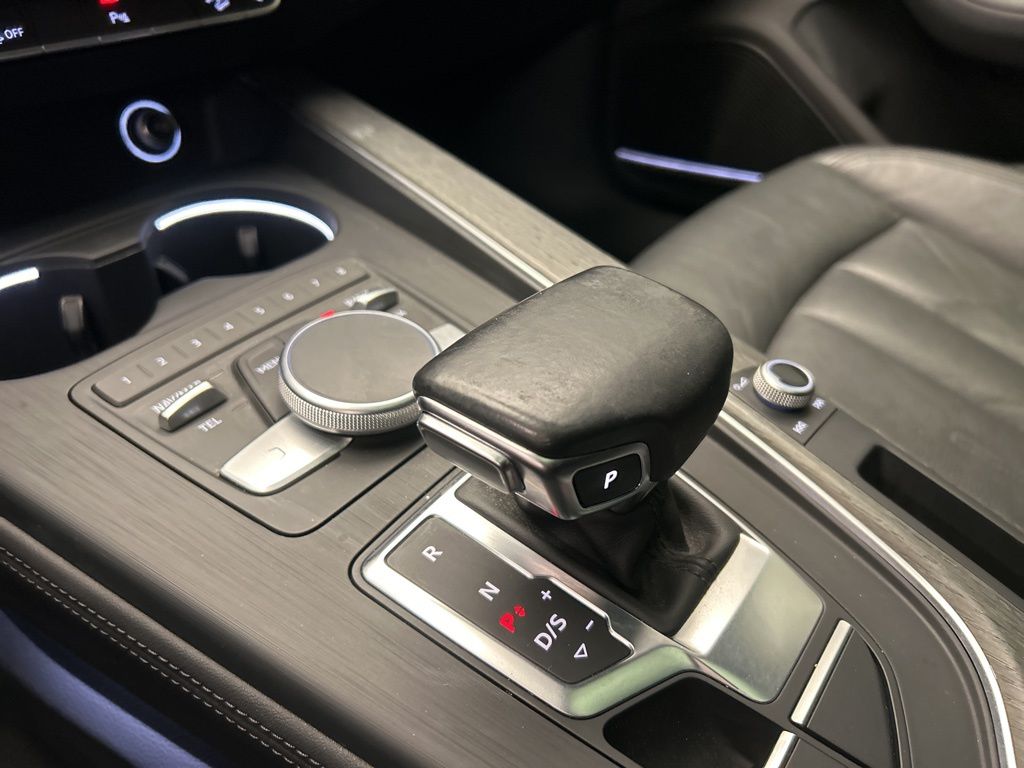 Thumbnail: 2019 Audi A4 - 21