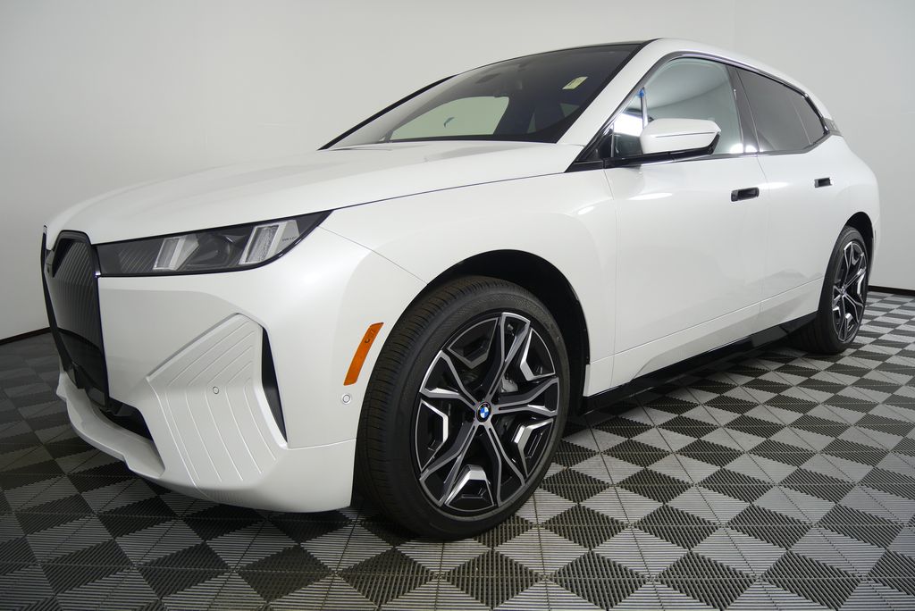 Thumbnail: 2026 BMW iX - 7