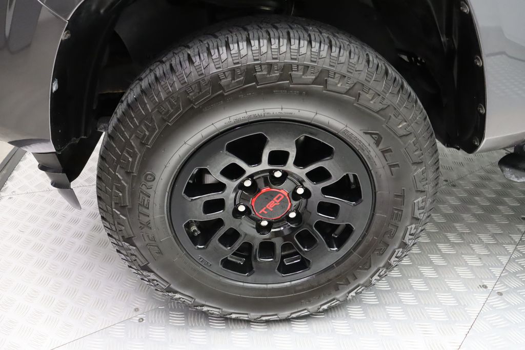 2018 Toyota Tacoma SR5 4