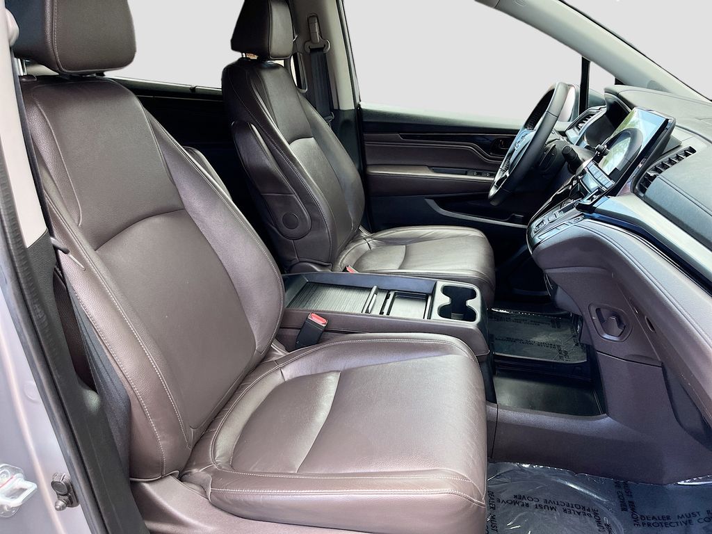 Used 2023 Silver Honda Touring image 31