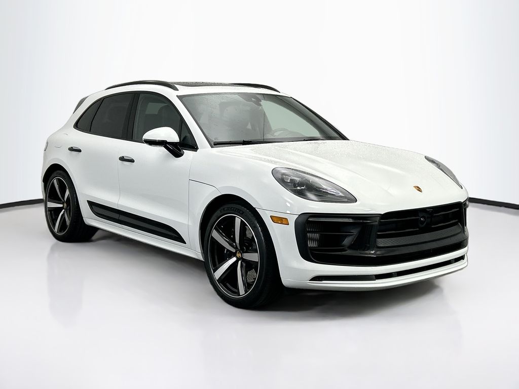Thumbnail: 2026 Porsche Macan - 9