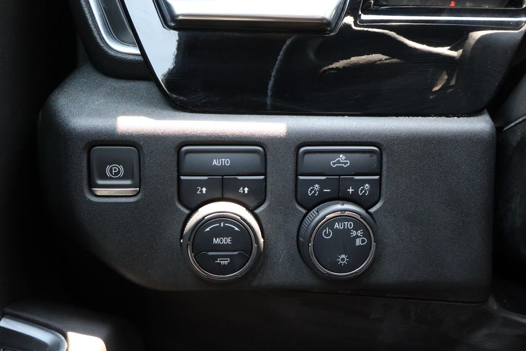 2022 Chevrolet Silverado 1500 LT 32