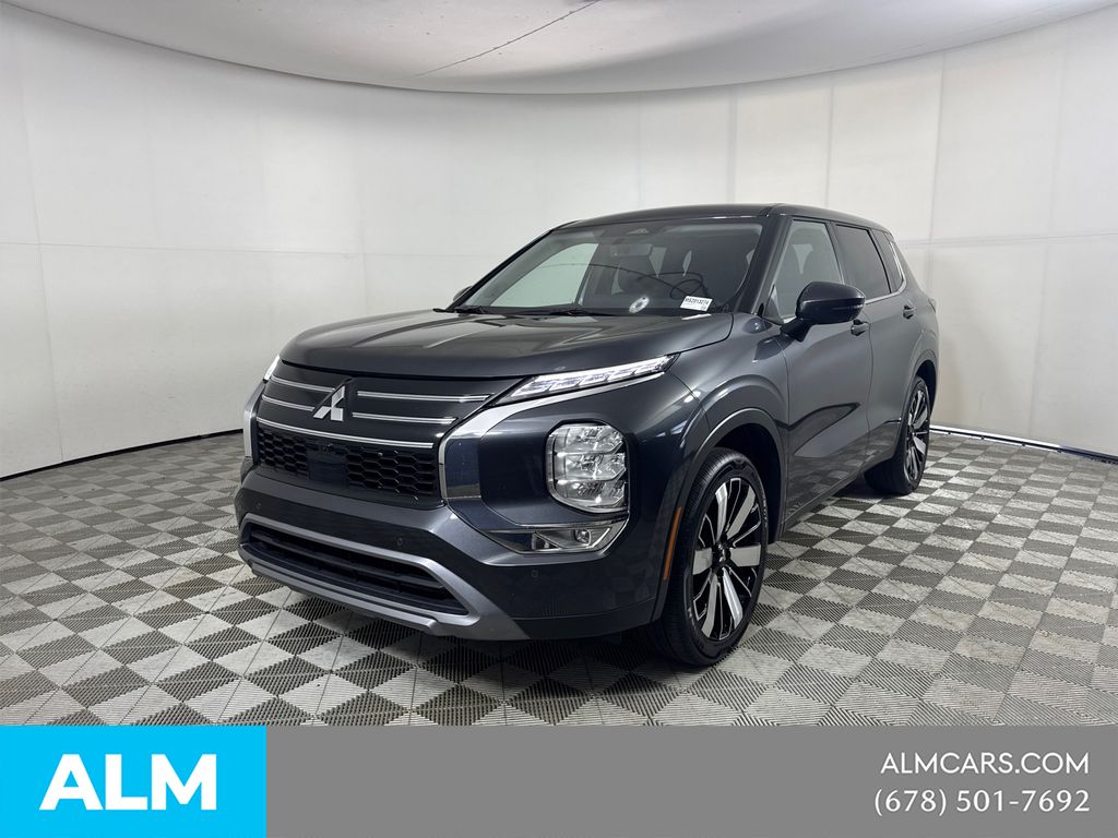 2025 Mitsubishi Outlander SE 2WD's photo