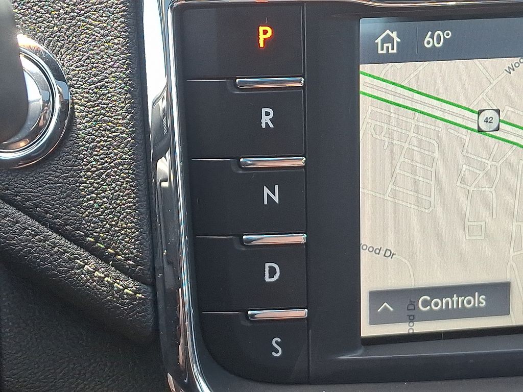 Thumbnail: 2019 Lincoln Continental - 16