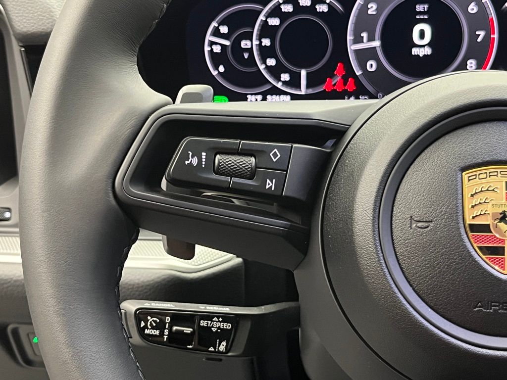 Thumbnail: 2026 Porsche Cayenne - 13